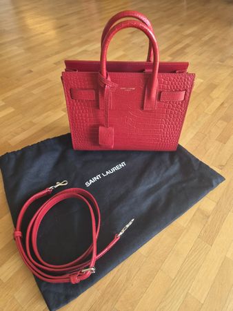 Yves Saint Laurent SAC DE JOUR Nano zu verkaufen!