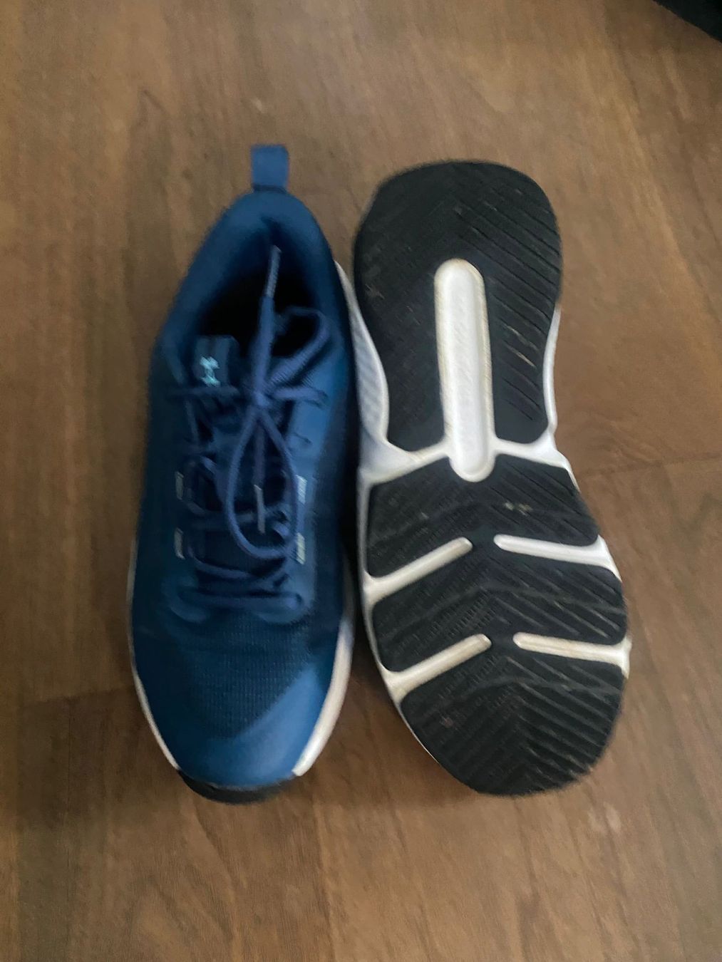 Under Armour Scarpe da uomo: Turnschuhe Gr. 41, Under Armour – Usato da Aathal-Seegräben venduto da ReMaria