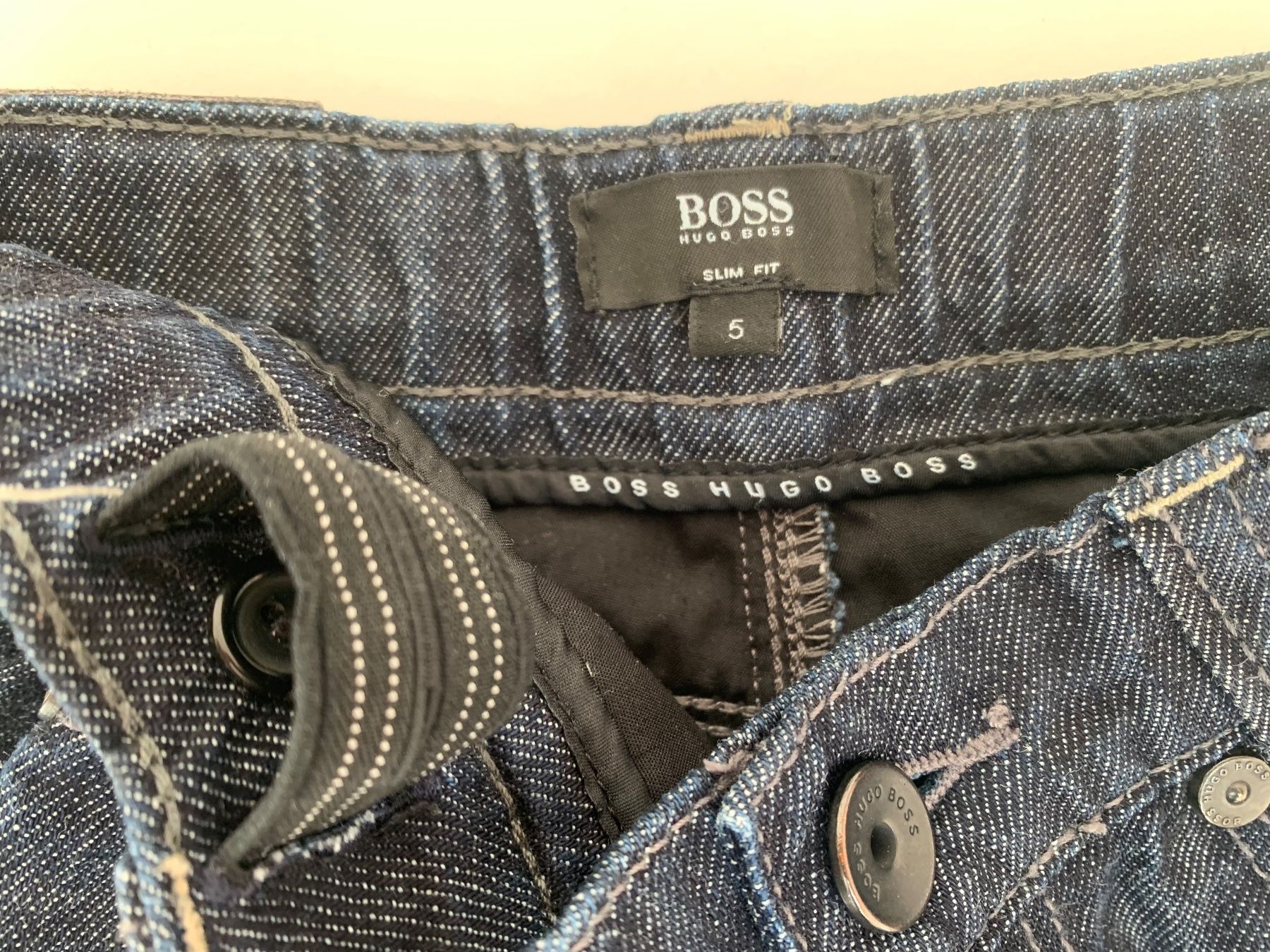 Hugo Boss Hosen: Jeans Hugo Boss, 5 Jahre – Gebraucht aus Zürich von lando-2010 2
