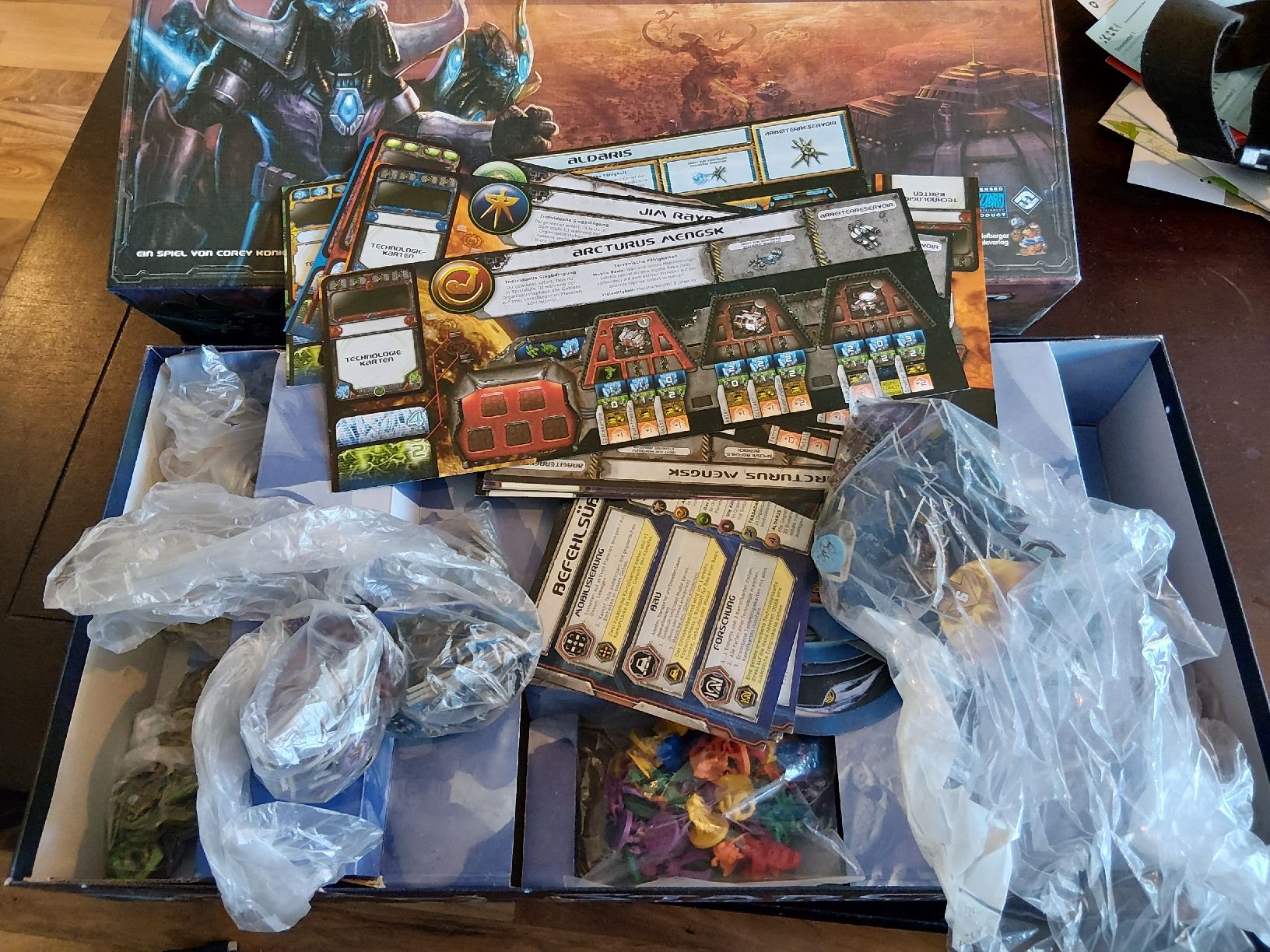 Giochi: Starcraft Brettspiel + Erweiterung Brood War – Nuovo (secondo la descrizione) da Baar venduto da Cooh 3