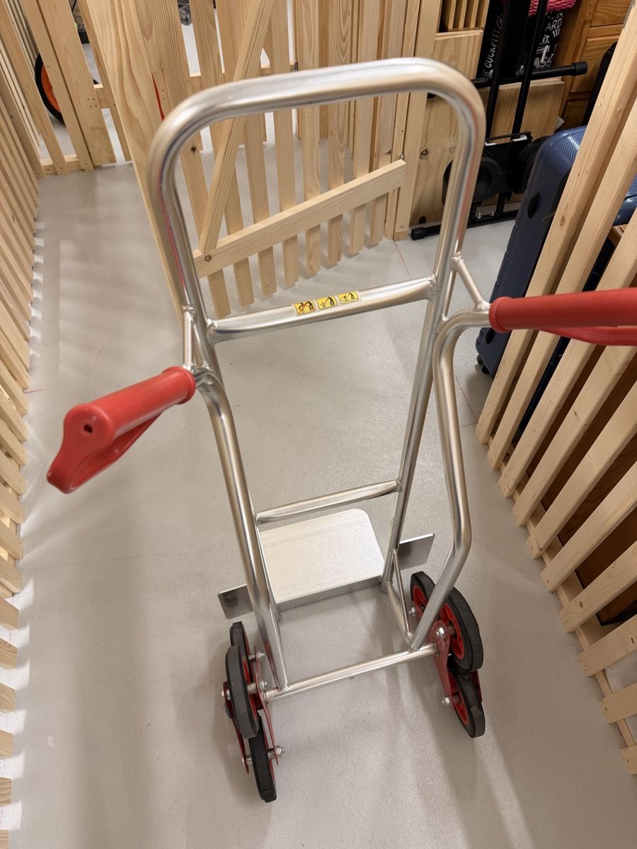 Valises & Sacs: Aluminium Sackkarre Treppensteiger  – D'occasion à Kloten par xhu_pmj7 1