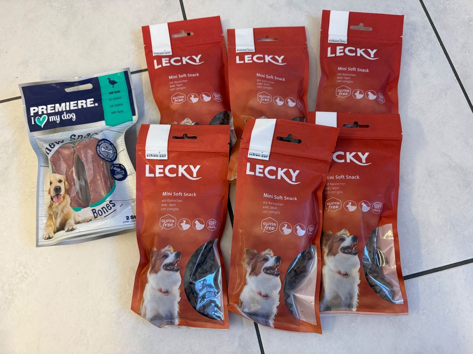 Mangimi: 6x Lecky Mini Soft Snacks & 1xPremiere Bones, Hunde-Leckerli – Usato da Eschenbach SG venduto da Sums