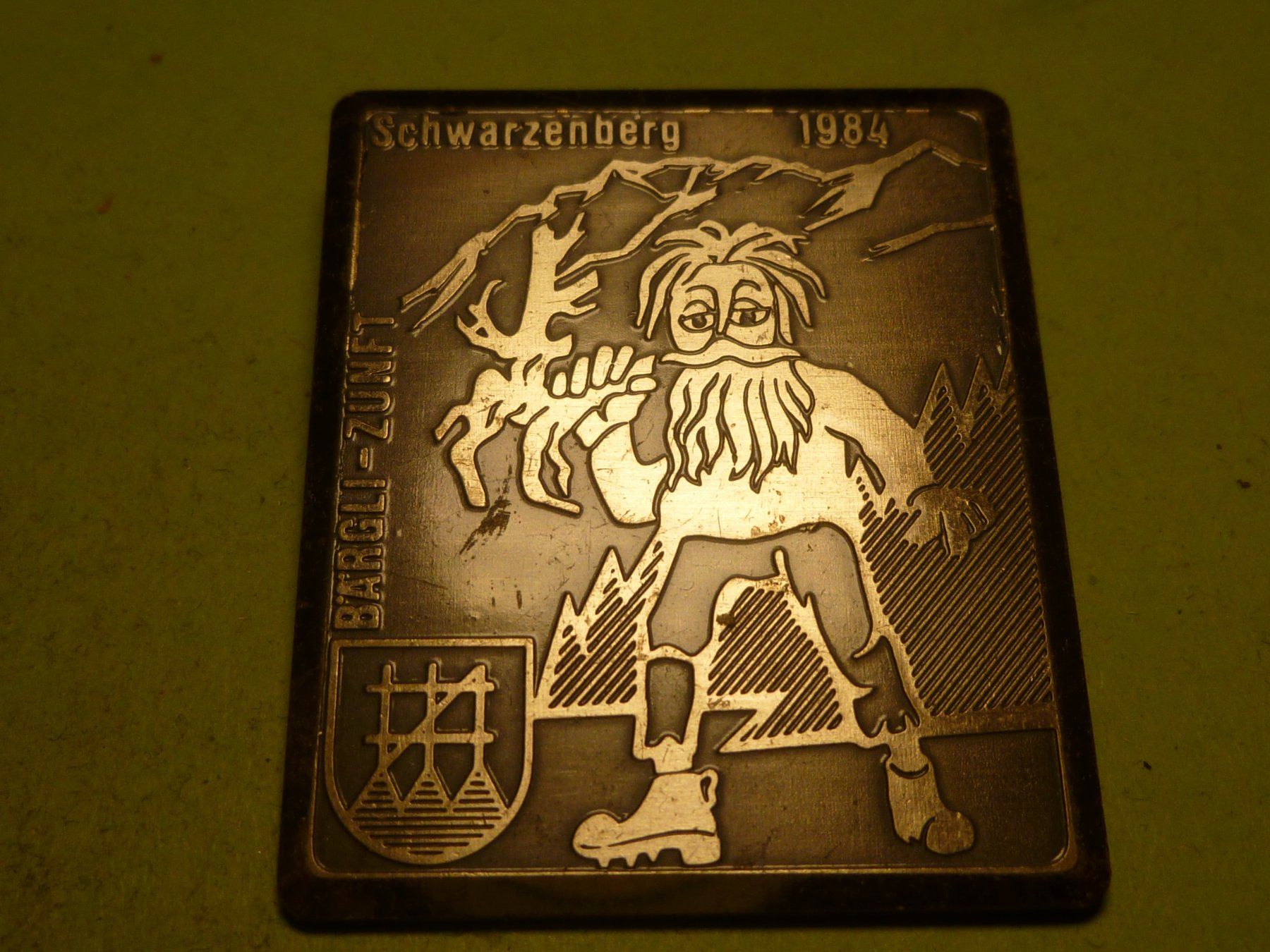 Placchette & Badge: SCHWARZENBERG 1984 SILBER – Usato da Ried (Muotathal) venduto da Mandarin02