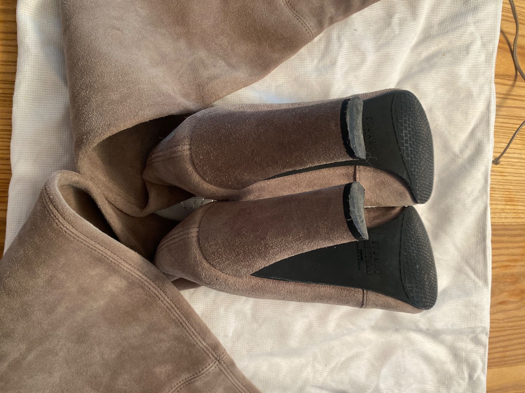 Stuart Weitzman Chaussures femmes: Stuart Weitzmann Overknee Stiefel in grau – D'occasion à Urdorf par Ladivina 3