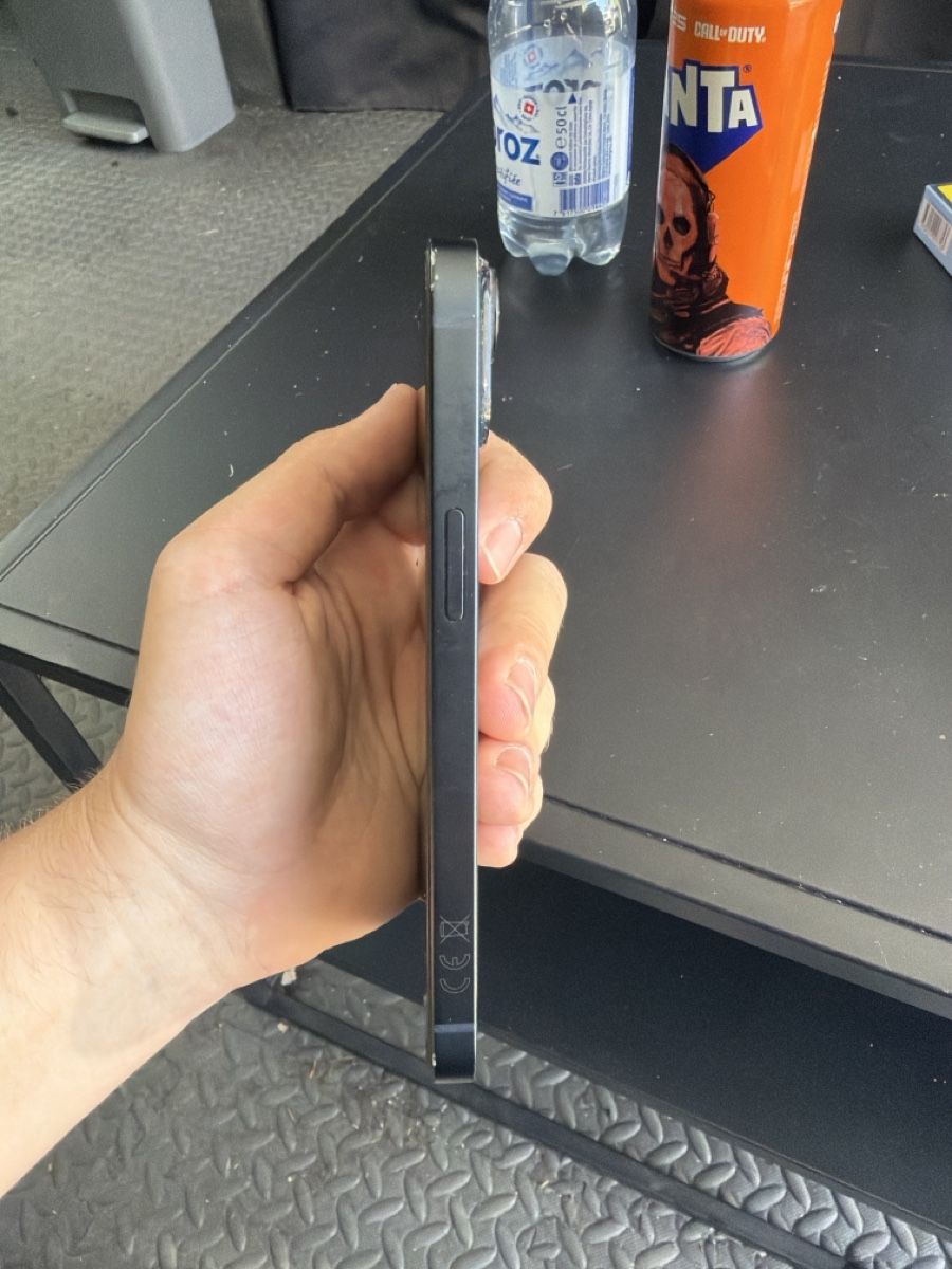 Apple Telefoni cellulari / Smartphones: iPhone 14 256GB Graphite - Top Zustand – Usato da St. Gallen venduto da Kurt31 2