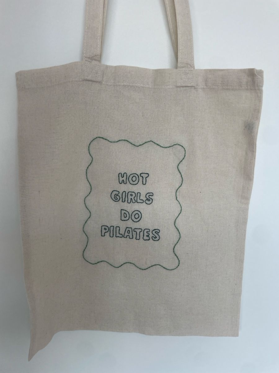 Borse: Tote bag Pilates brodé à la main – Nuovo e nell'imballaggio originale da Nyon venduto da laralc