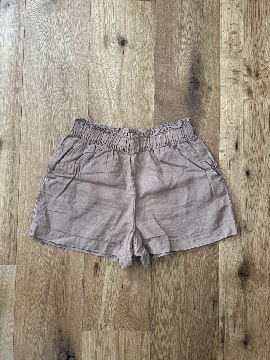 H&M Hosen: H&M Leinenshorts, Gr. S – Gebraucht aus Interlaken von fbnscl