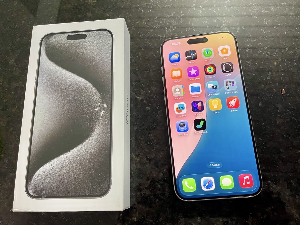 Apple Telefoni cellulari / Smartphones: Apple iPhone 15 Pro max 1TB  – Usato da Nürensdorf venduto da Bello8