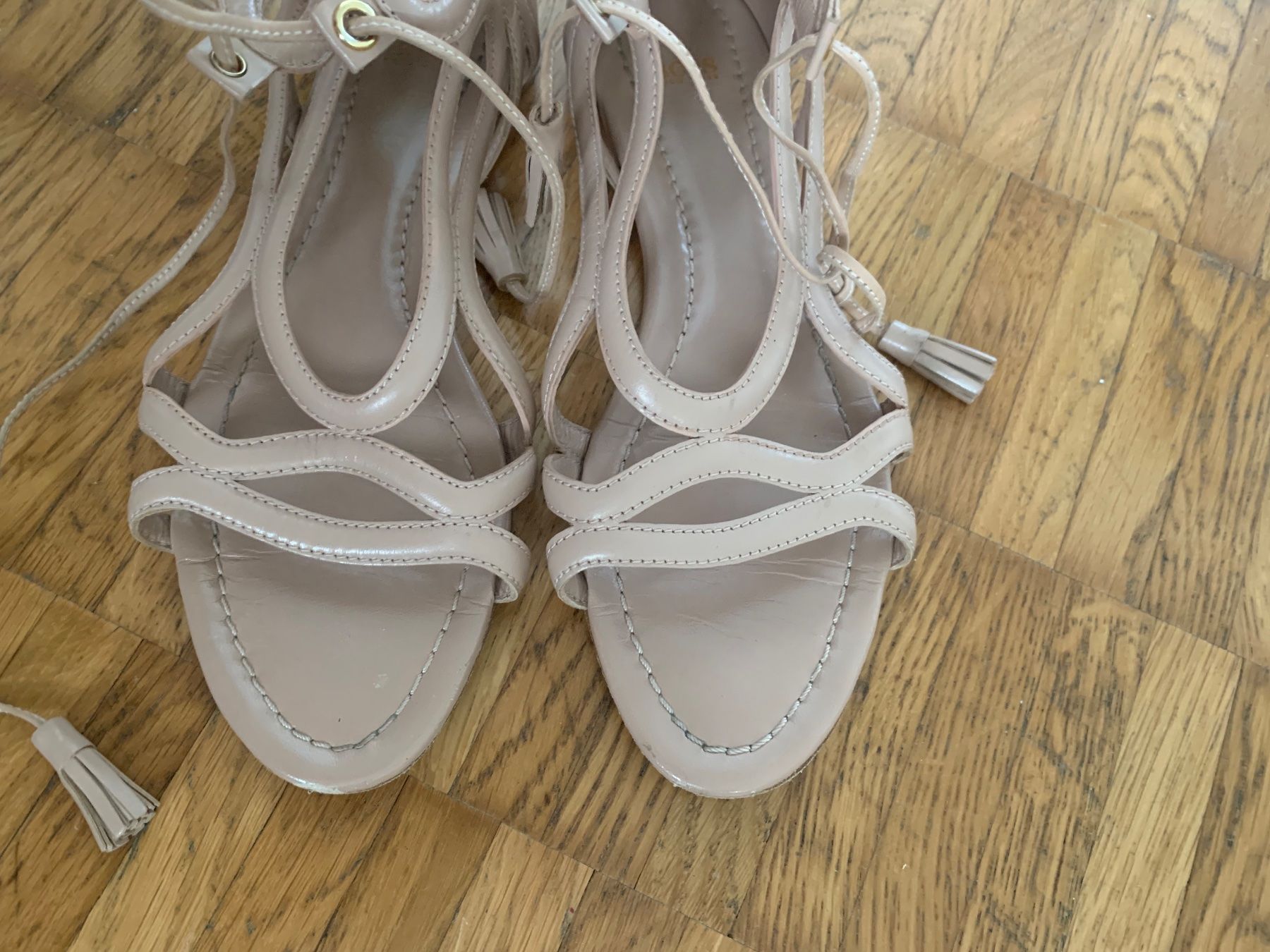 Scarpe da donna: Hugo boss leder flat sandalen – Usato da Zürich venduto da Nikuska32 1