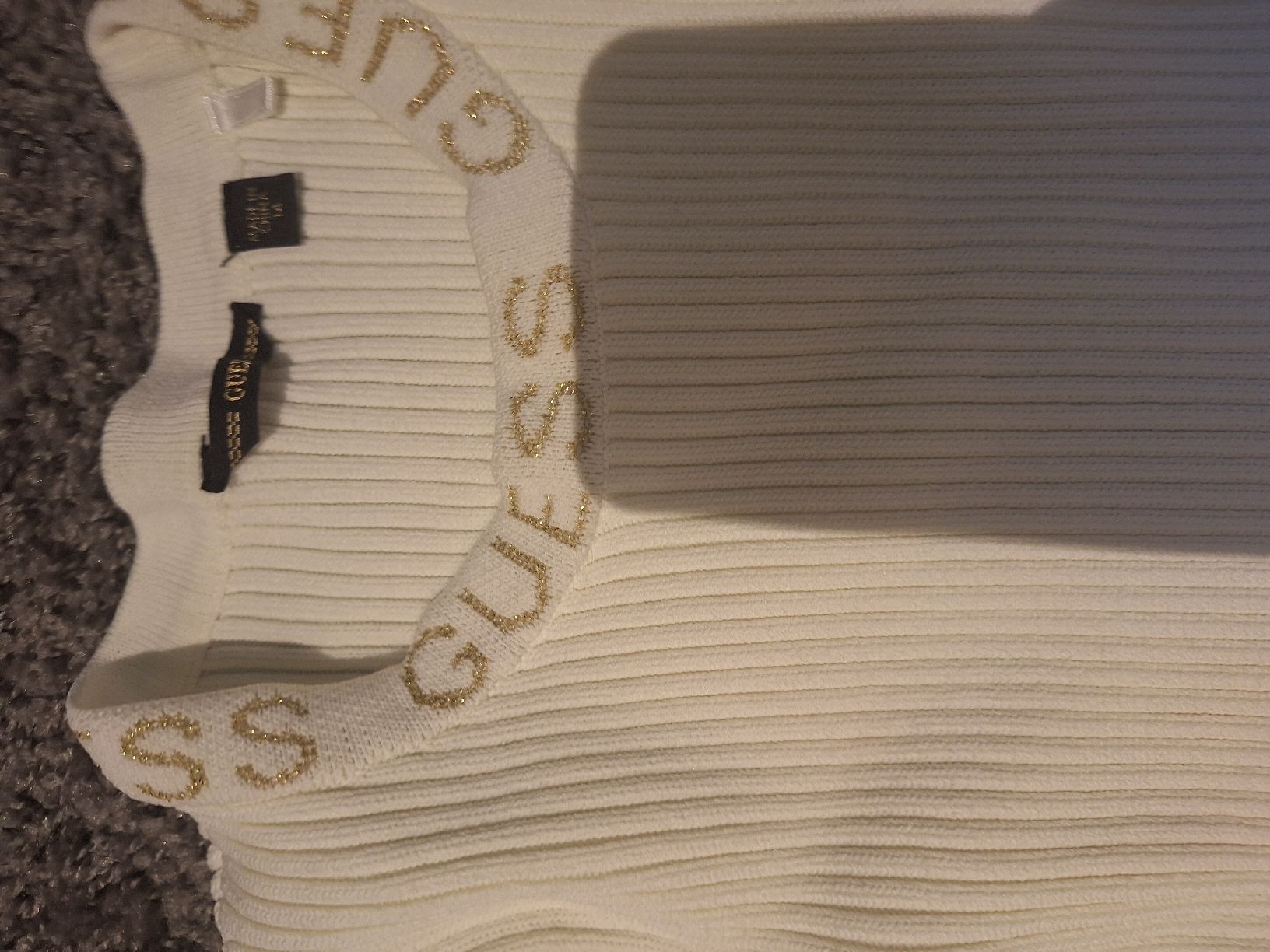 Vestiti & Gonne: guess – Usato da Rovio venduto da pri_ml8y