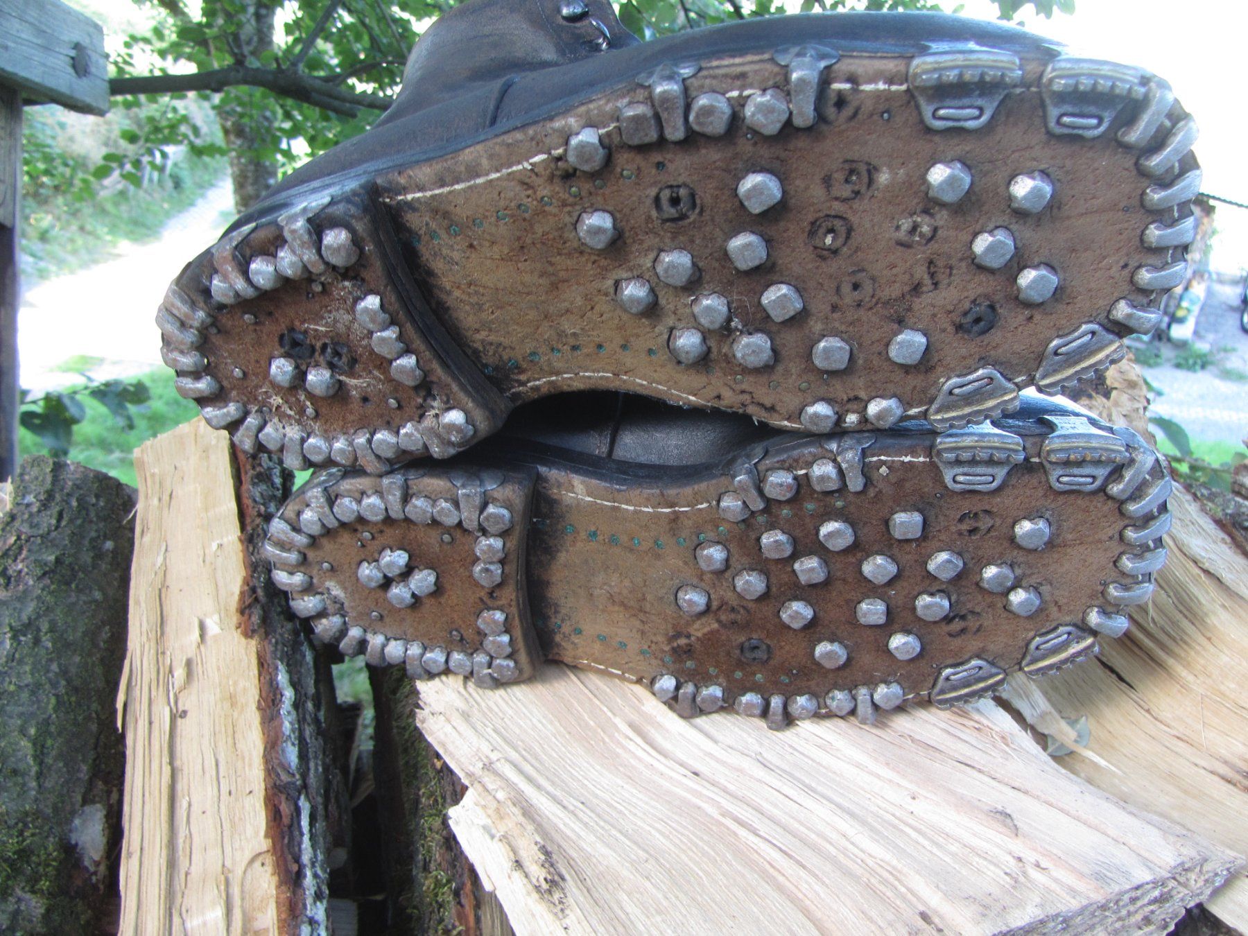Scarpe da uomo: Militär - Nagelschuhe – Usato da Wolfhalden venduto da Quiria68 3