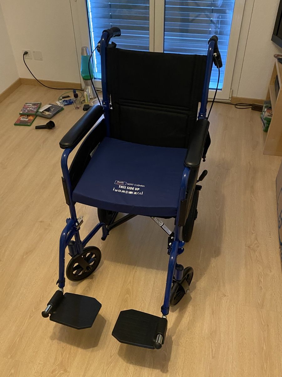 Rollstühle: Rollstuhl zu Verkaufen – Gebraucht aus Opfikon von kan_8xls 1