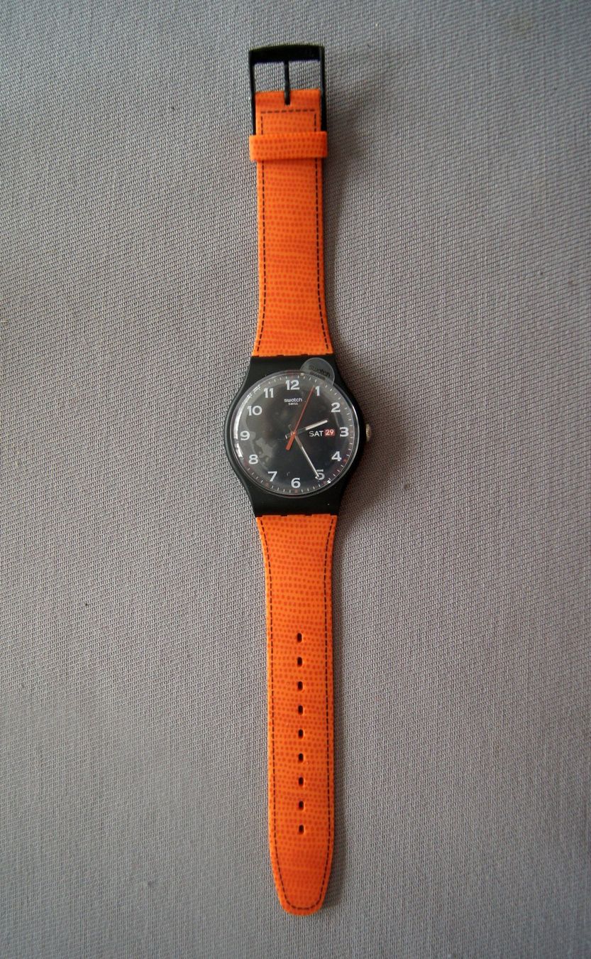 Swatch Orologi: Swatch IT37 in Original-Box mit Datum (Englisch) & Tag – Usato da Geroldswil venduto da ARTEFACTO 1