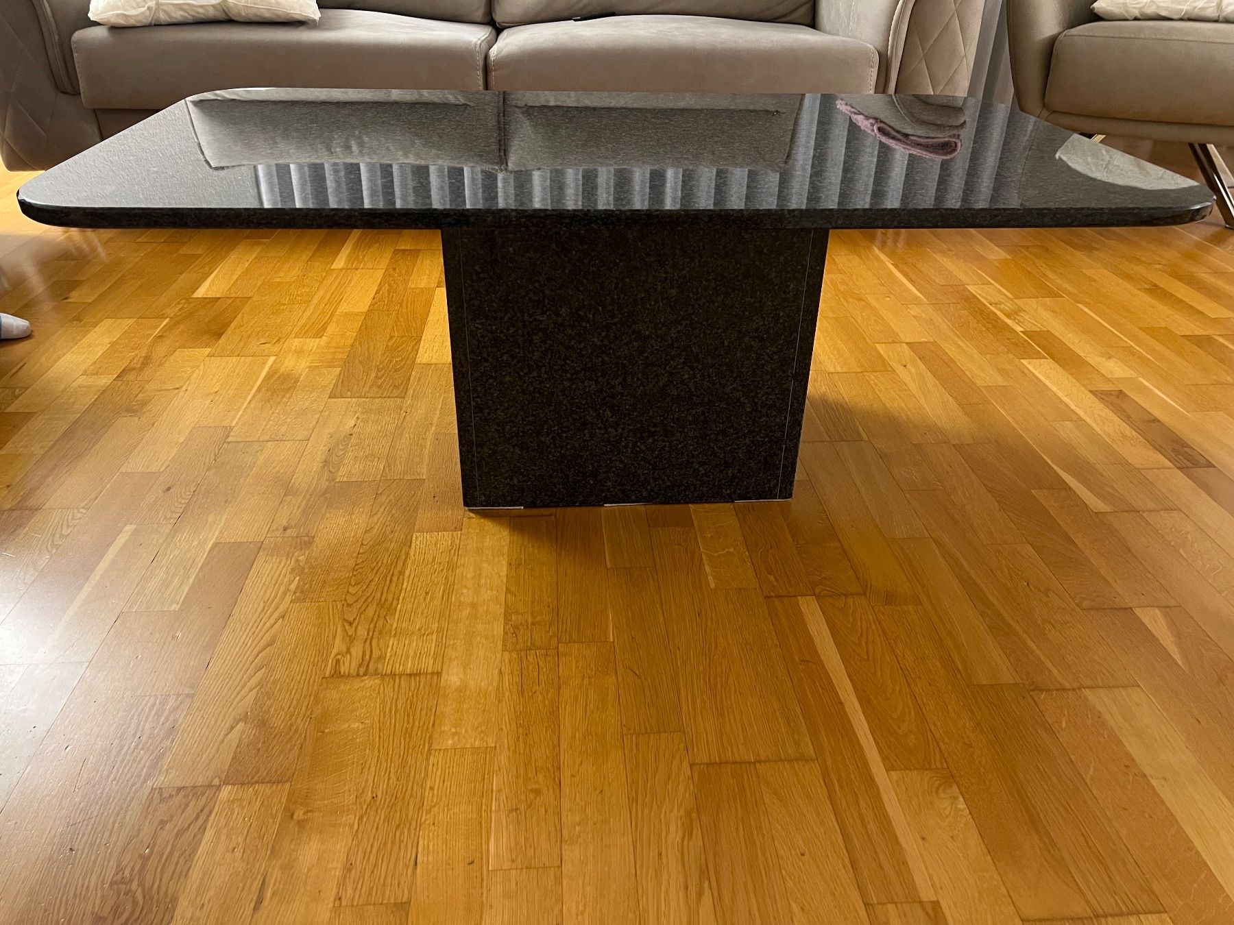 Tische: Granit Tisch – Gebraucht aus Lyssach von 14Luka 1