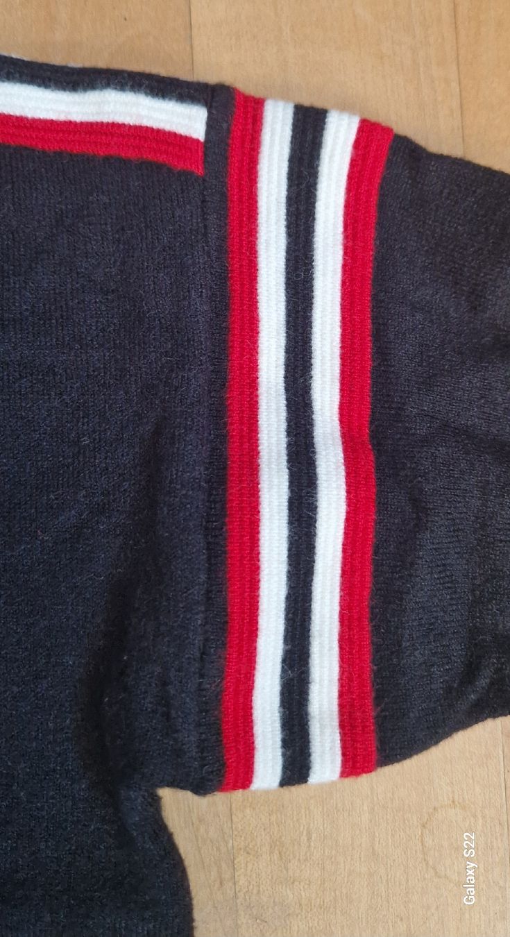 Pulls & Sweat-shirts: Pullover – D'occasion à Muri b. Bern par mlu_vgj7 1