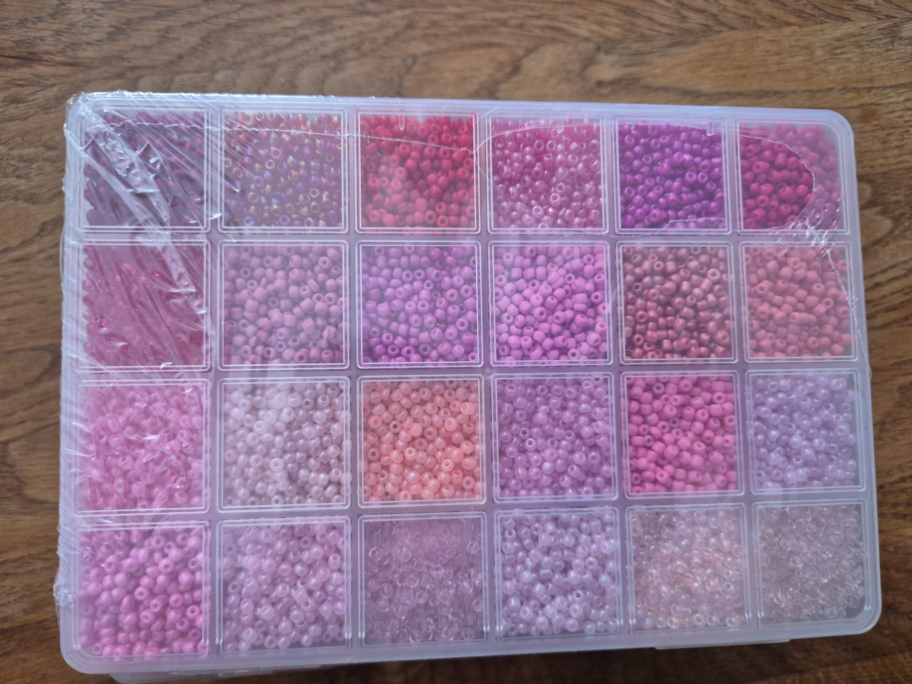 Perlen (unechte): Rocailles Perlen, 24 versch. Farben – Neu und originalverpackt aus Läufelfingen von Netti04 1