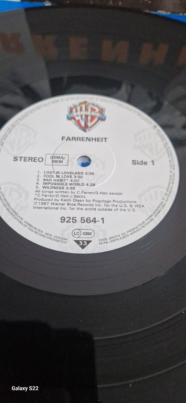 Schallplatten: ⚫️ Vinyl-Farrenheit – Farrenheit – Gebraucht aus Yvonand von RF-VINYL 1