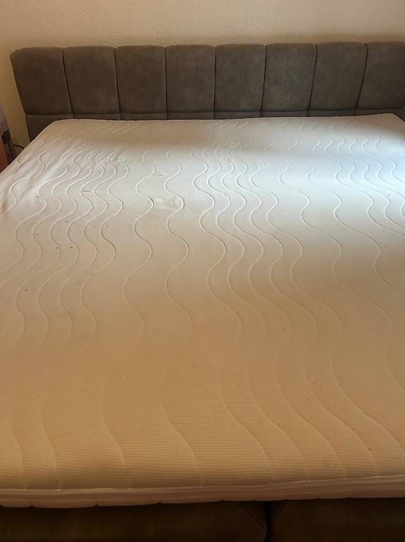 Letti: Lit box spring 180 x 200 – Usato da Genève venduto da dih_6sw8 1