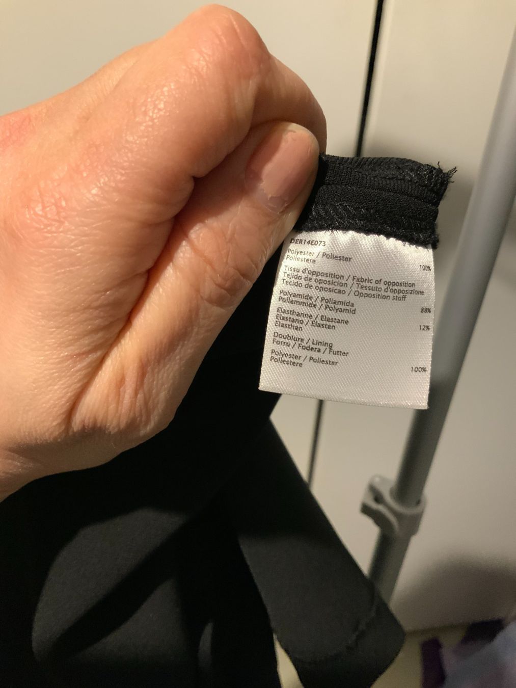 Robes: Elegantes schwarzes Kleid – GERARD DAREL – D'occasion à Meilen par MaisonSelect 5