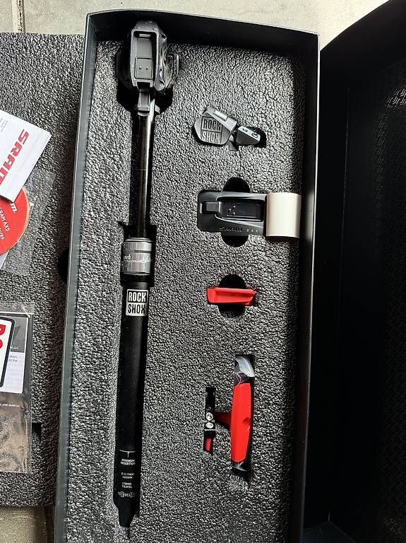 Ersatzteile: Rockshox Reverb axs  – Gebraucht aus Domat-Ems von Latoma 1