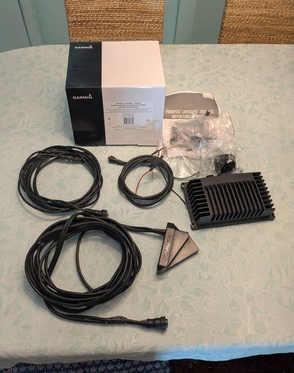 Garmin Zubehör: Livescope lvs 32 + gls 10 – Gebraucht aus Suen (St-Martin) von apollon47