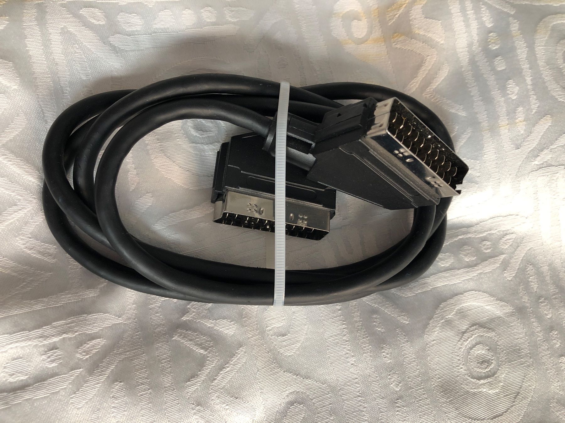 Câbles: SCART-Kabel 1.5m – D'occasion à Zürich par dojoal64