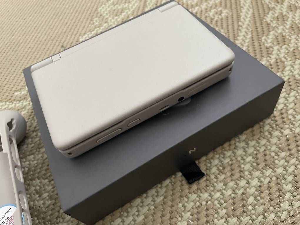 Telefoni cellulari / Smartphones: AYN Thor Pro 256GB – Nuovo e nell'imballaggio originale da Schinznach Dorf venduto da dod_js9j 2