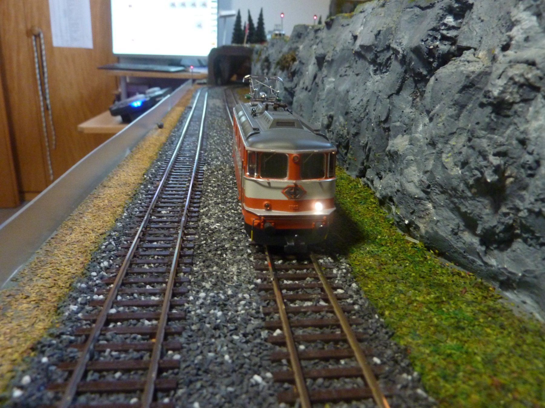 Hag Modellini di ferrovie: Hag Re 4/4'' Swiss Express, Digital Licht 3/1 – Usato da Halten venduto da 079kaid1 2