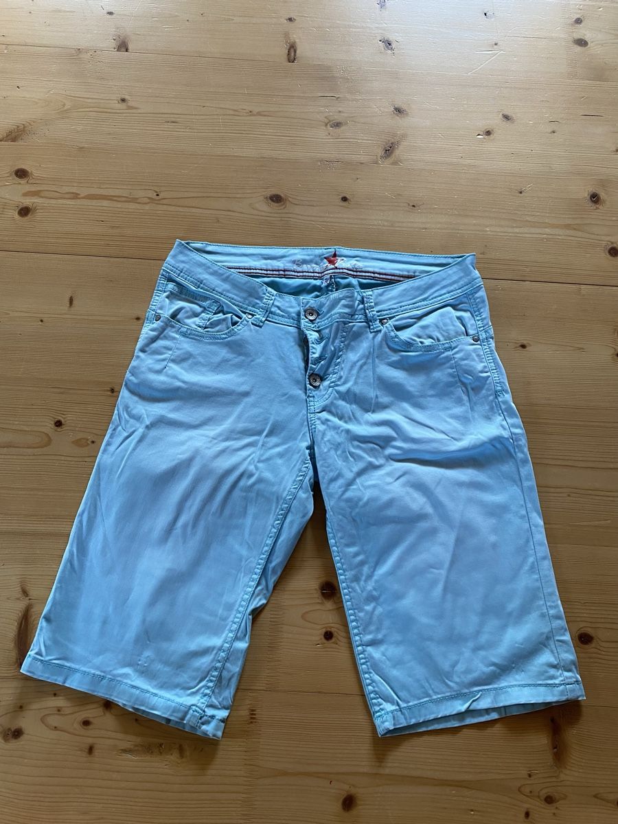 Buena Vista Jeans: Buena Vista kurze Hose hellblau – Gebraucht aus Bern von ha6_zm75