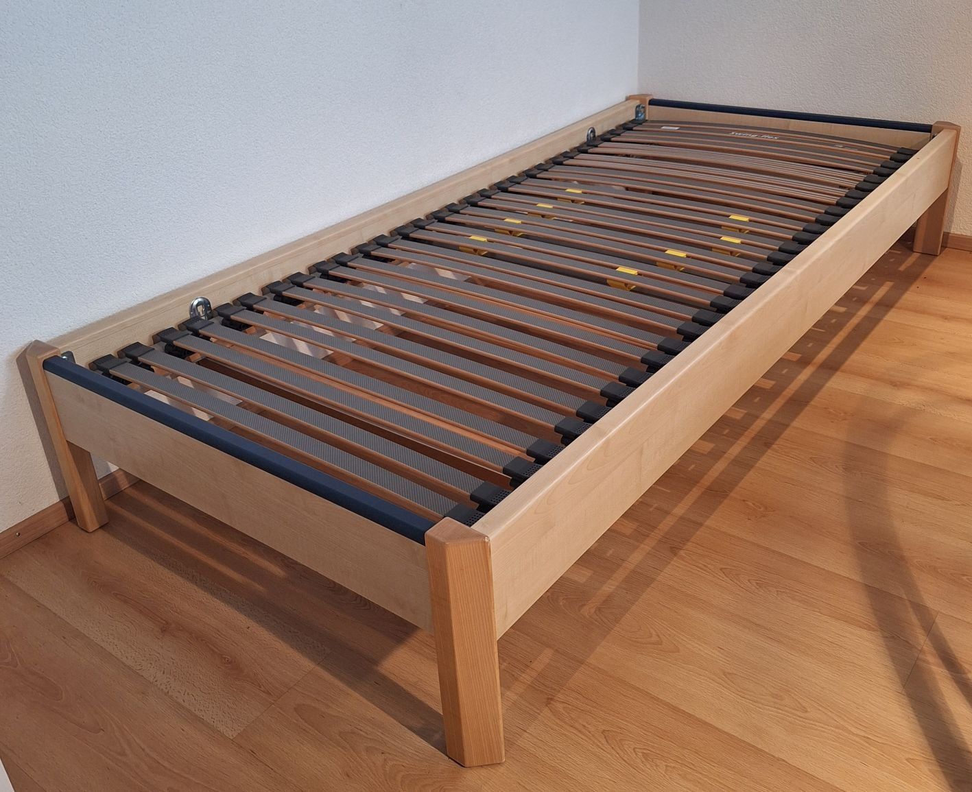 Betten: Bett mit Matratze 90 x 200 cm – Gebraucht aus Hasle b. Burgdorf von Danny820 1