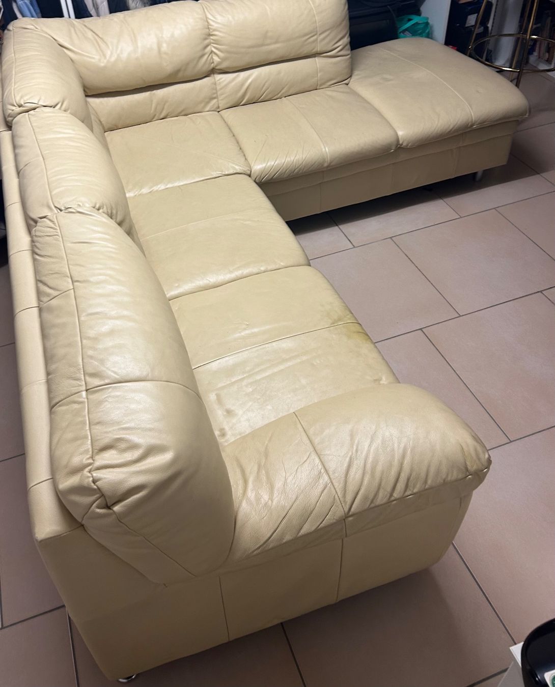 Sofas: Leder-Ecksofa mit Schlaffunktion in Hellbeige – D'occasion à Subingen par Fand67 3