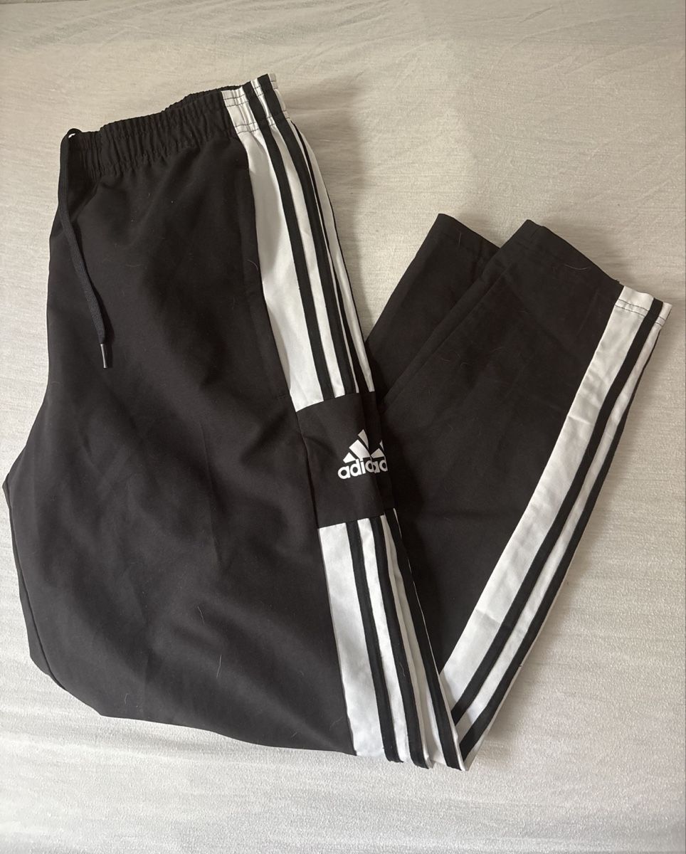 Adidas Pantaloni: Jogging noir et blanc adidas  – Usato da Montreux venduto da tif_q2tw