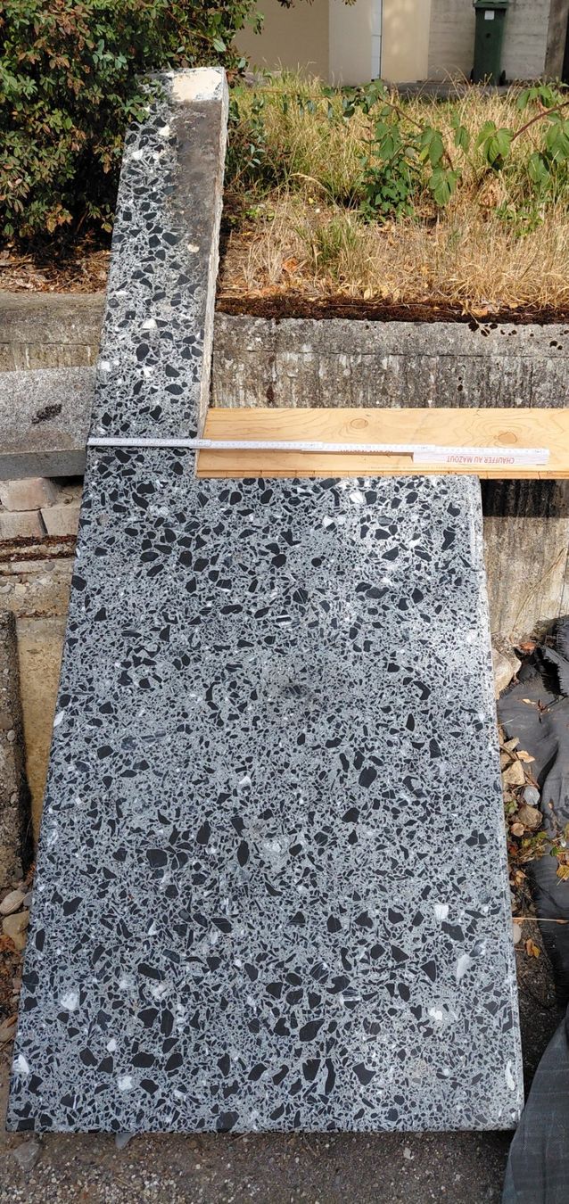 Pierres & tuiles: Betonplatte geschliffen – D'occasion à Schinznach Dorf par Sammleri 2