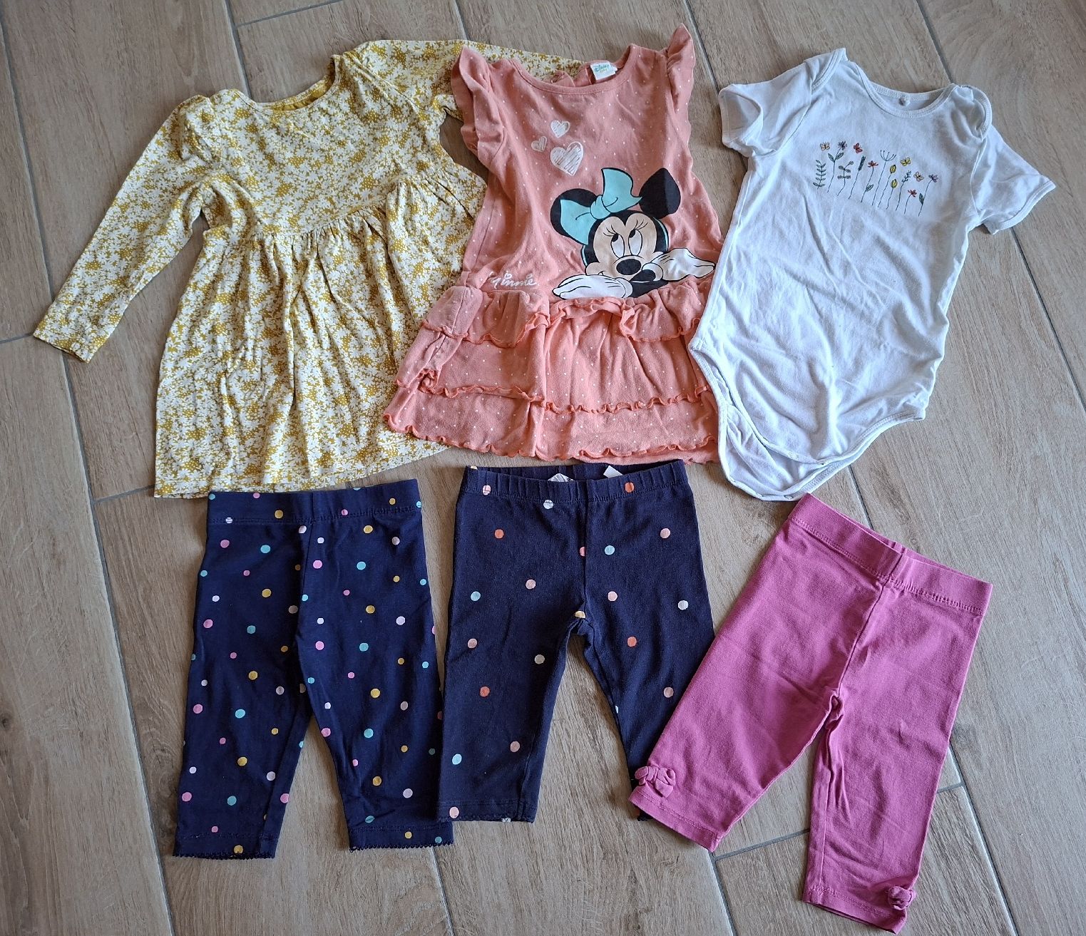 Ensembles coordonnés: Kleiderpket Mädchen Gr.92 – D'occasion à Schüpfheim par lin_p7wr 2