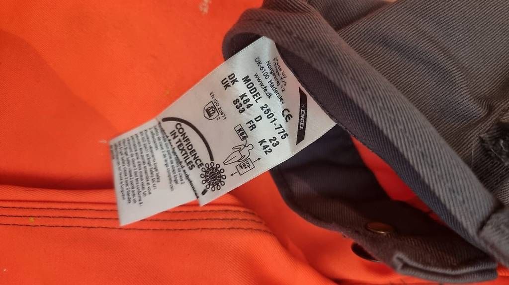 Pantalons: Arbeitshosen – D'occasion à Niedergösgen par 7591 1