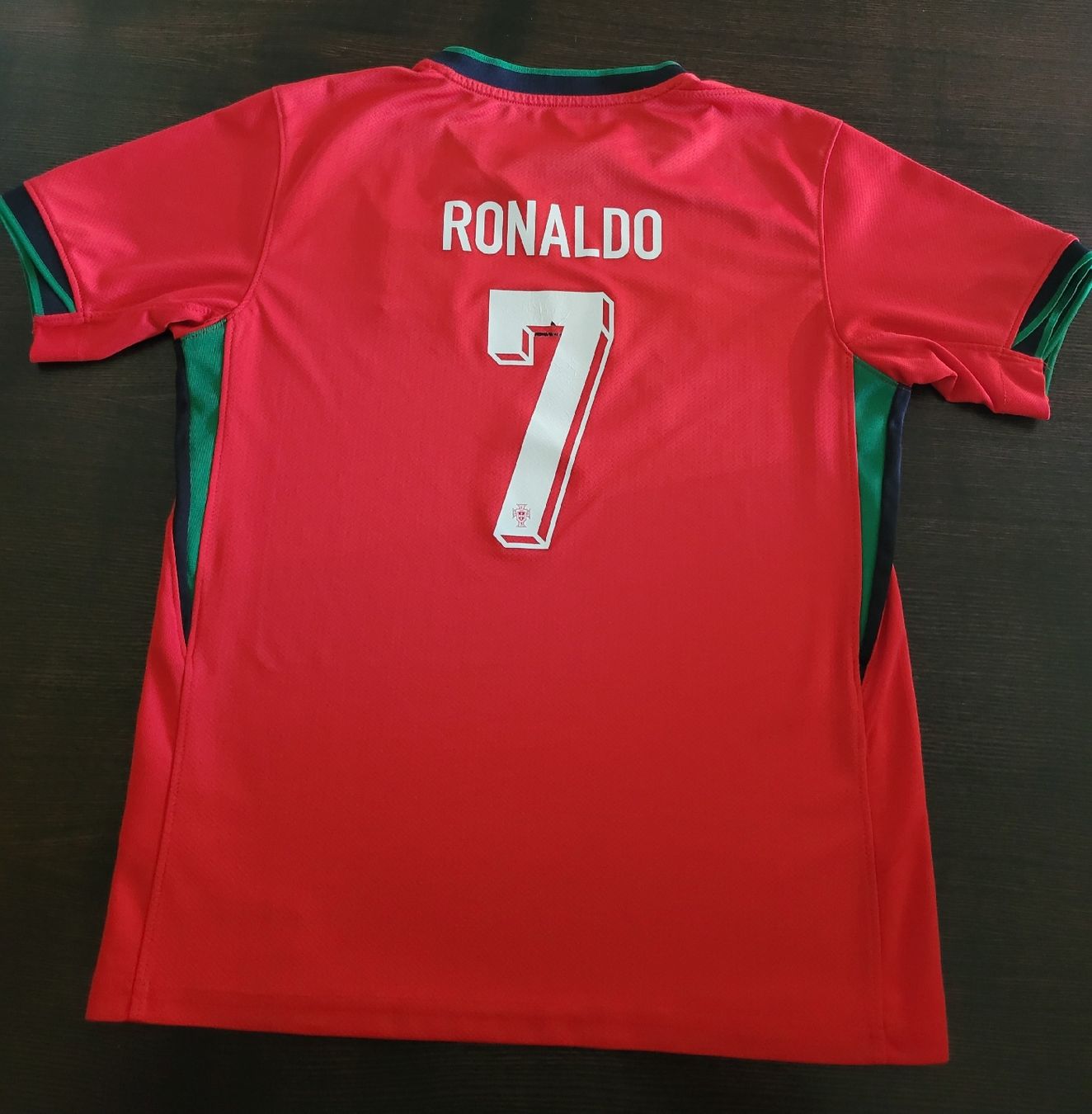 Scarpe, pantaloni & magliette da ginnastica: CR7 maillot Portugal – Usato da Dombresson venduto da Angeldeneuchatel