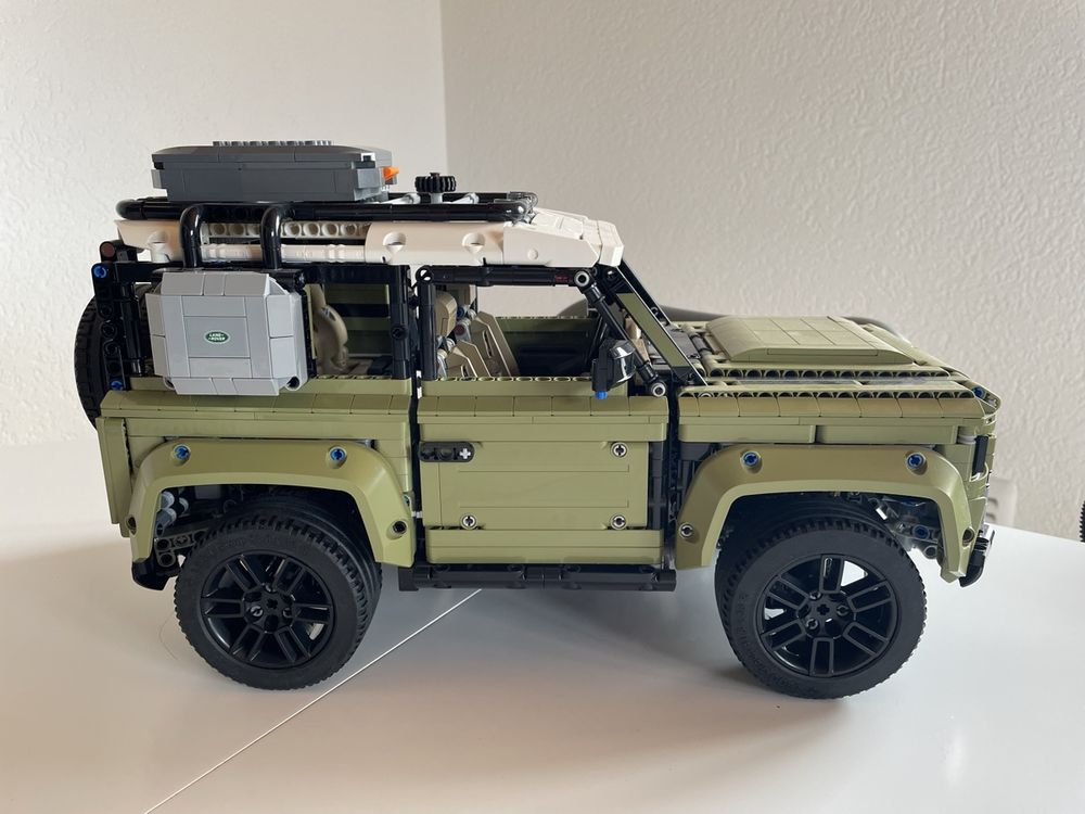 Lego technic Land Rover Defender (42110) (Gebraucht) in Lausanne für ...