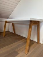 Schreibtisch und passender Büroschrank