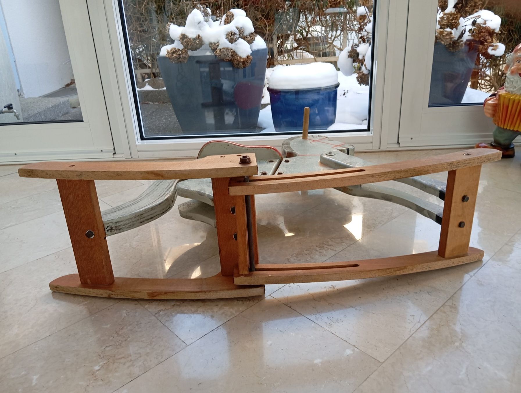 Altre altalene da giardino: Antikes Schaukelpferd aus Holz – Usato da Oberägeri venduto da baerghuus 4