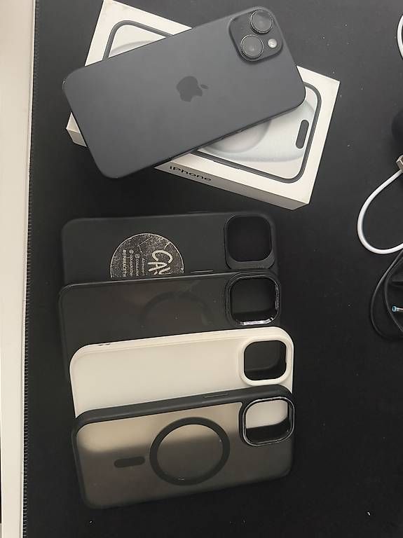 Apple Handys / Smartphones: iPhone 15 comme neuf – Gebraucht aus Sion von ljm_lr62