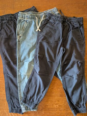 3 Stück H&M Jogger Hosen blau Grösse 110