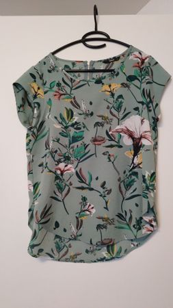 Frühlings-Blusenshirt Kurzarm Gr. 36