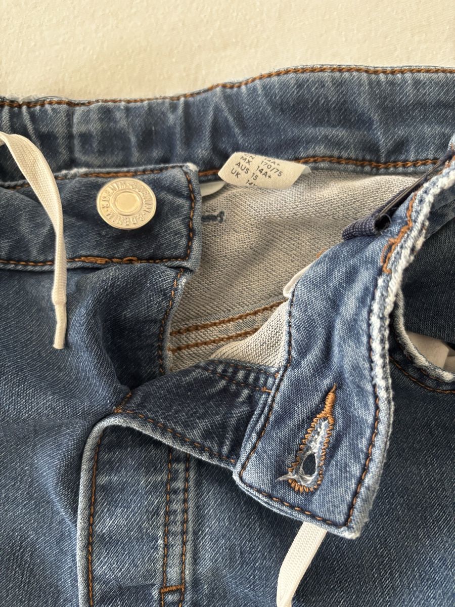 H&M Pantalons: H&M Jeans Jogger Gr. 170 – D'occasion à Winterthur par NatMet11 7