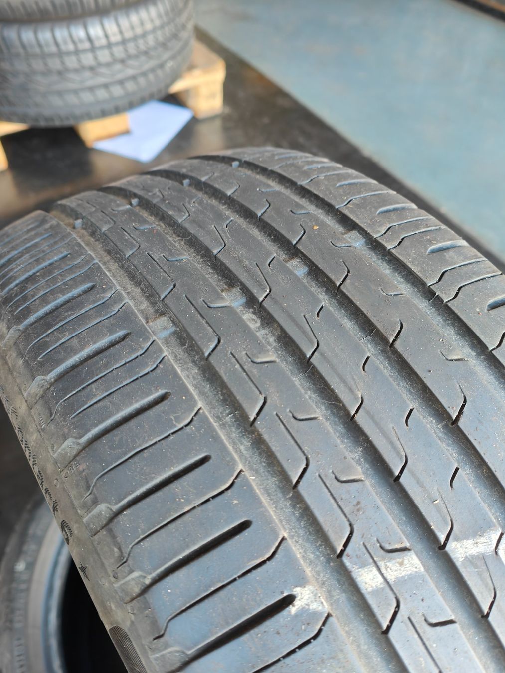 Continental Pneus & Kompletträder: 225/40 R18 Sommerreifen – Gebraucht aus Oberengstringen von Reifen-Lagerverkauf 5