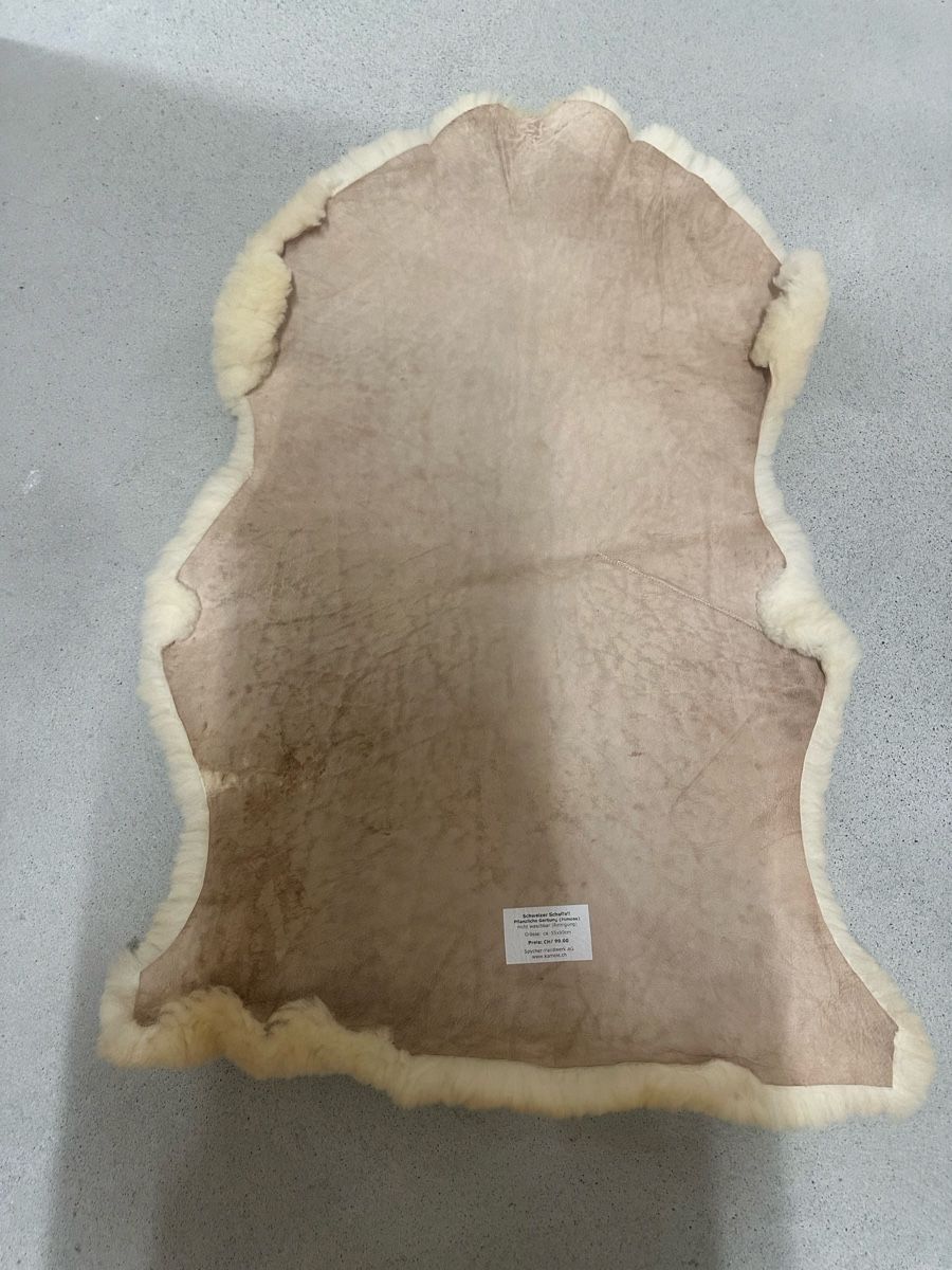 Teppiche: Schaffell schweizer Schaf pflanzlich gegerbt – Neu (gemäss Beschreibung) aus Reinach BL von Vale1712 1