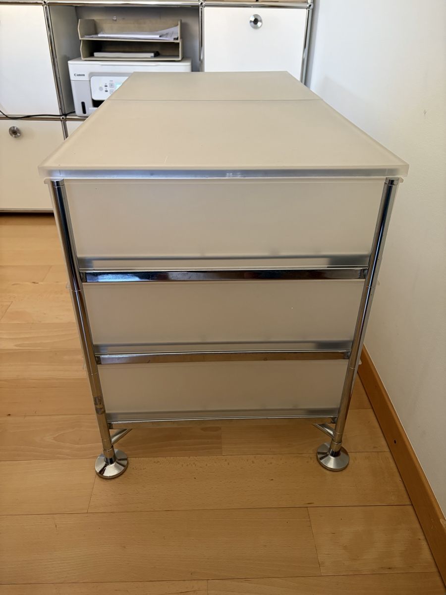 Cassettiere: Kartell Mobil Schubladencontainer – Usato da Zürich venduto da Niviki 1
