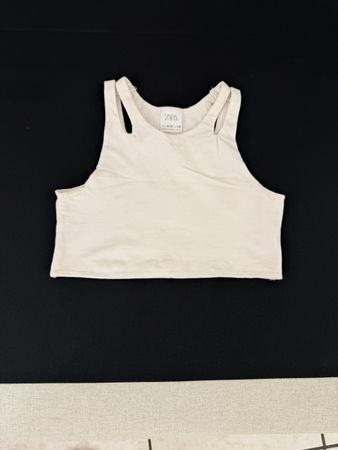 Débardeur ZARA blanc taille140 bon état.Parfait pour l’été!!
