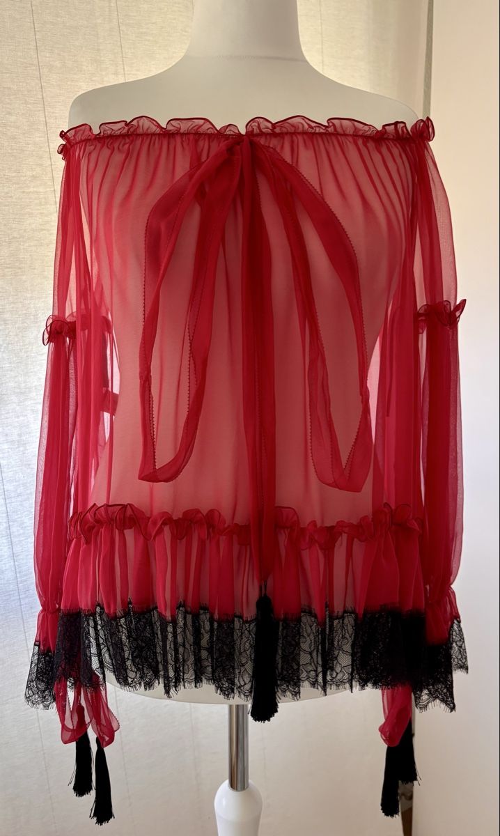 Camicette: Alberta Ferretti Rot Carmen-Bluse mit Spitze, Gr. 38/40 – Nuovo e nell'imballaggio originale da Wangen ZH venduto da tel_gxb5