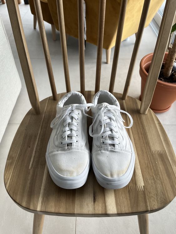 Vans Scarpe da uomo: Vans White old skool shoes 42.5 – Usato da Champlan venduto da Chloef92