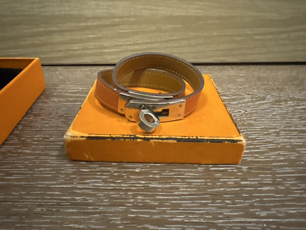 Hermès Bracelets: Bracelet Mini Kelly Hermes – D'occasion à Genève par ora_qwv9 1